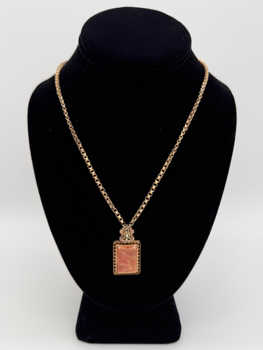 Vintage 1920s–1930s Art Deco Coral Glass Pendant Necklace